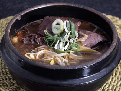 Inilah Sup Darah Sapi yang Biasa Dikonsumsi Orang Korea Setelah Mabuk